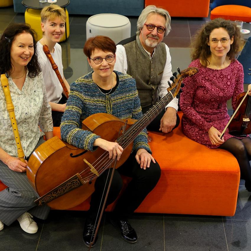 hr_adlibitum_027445_21 - Ensemble AD LIBITUM: Singing Birds