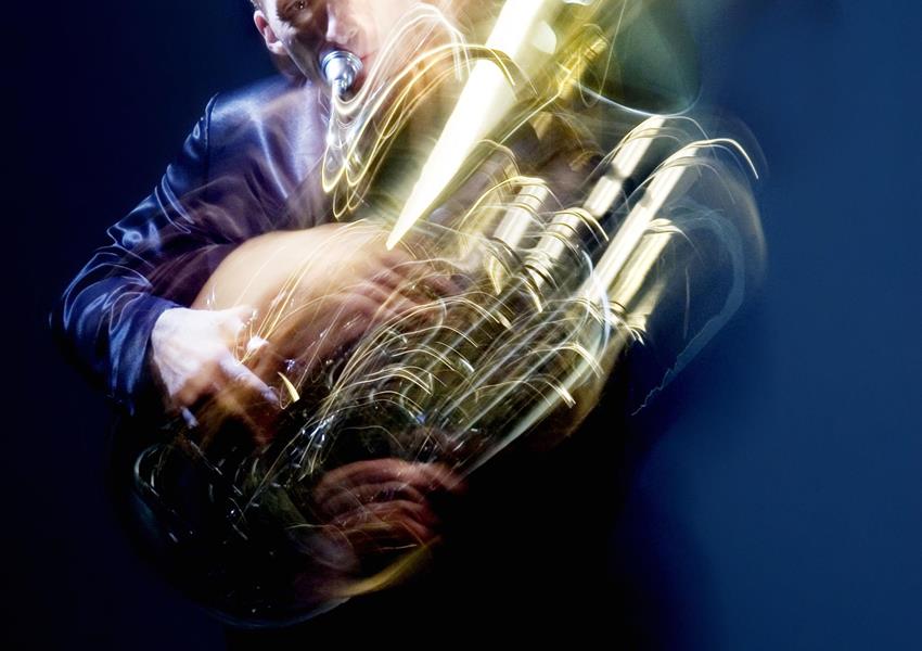 baadsvik_danzas_medium_1 - Blechbläserquintett Magnifica und Oystein Baadsvik (Euphonium)